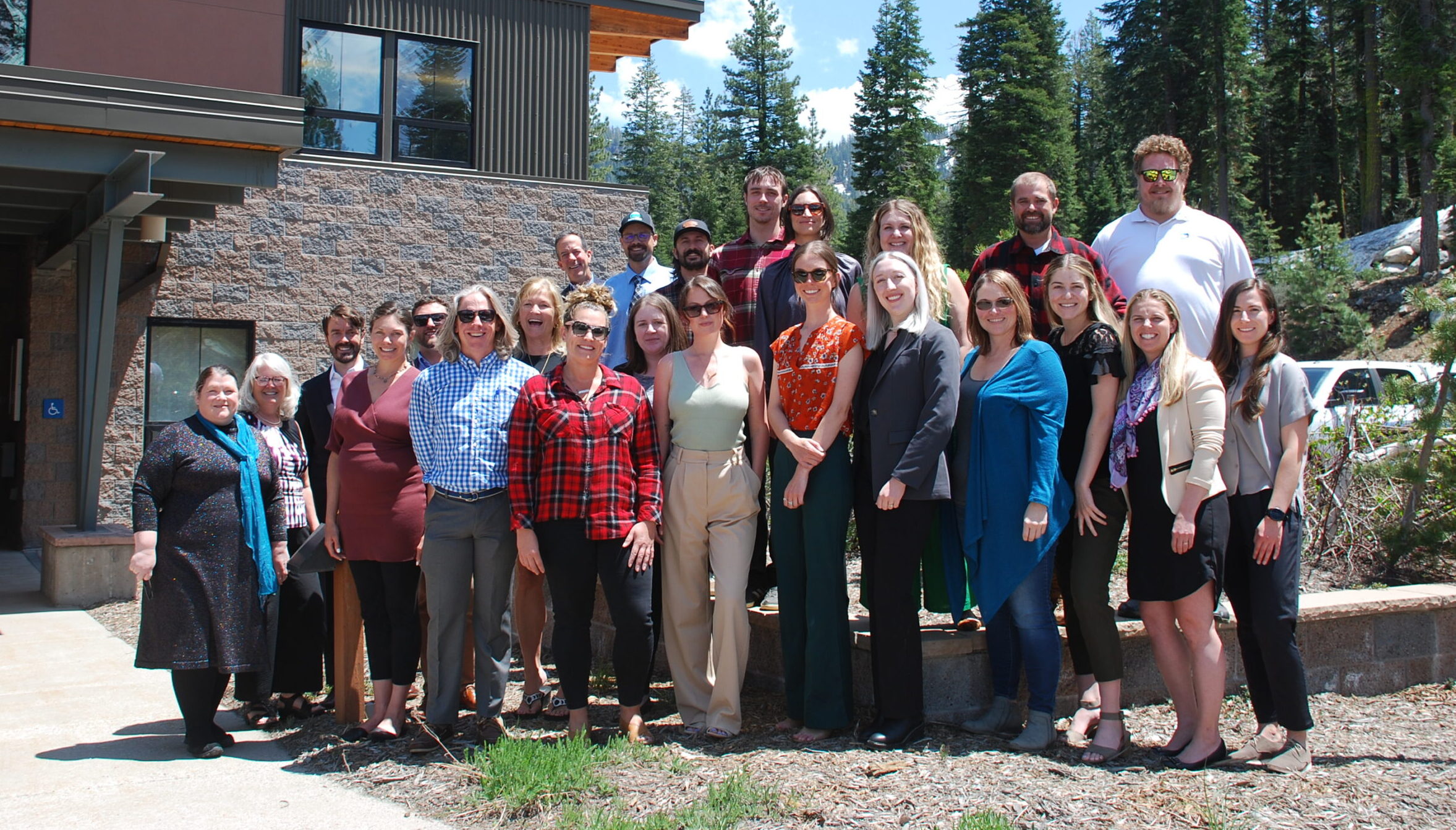 Congratulations to the 22 Graduates of the 2023 North Lake Tahoe-Truckee Leadership Program!